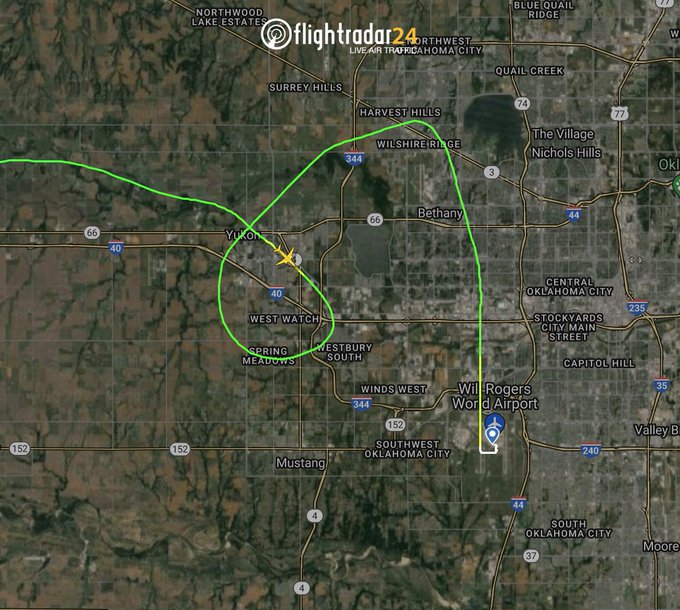波音调查客机低空飞越住宅区 居民：以为要撞到家