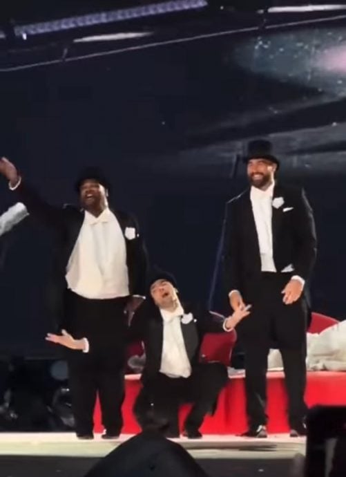 泰莱伦敦尾场撒最猛“狗粮” 男友登台玩公主抱