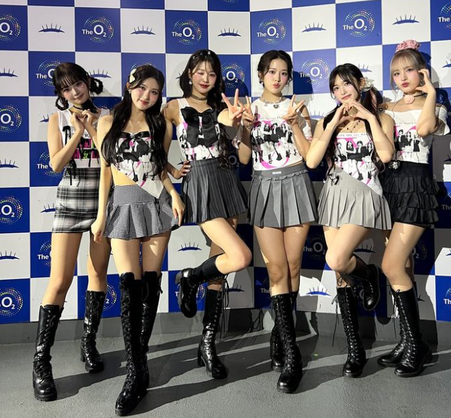 演唱会裙子被拍有缝衣针 安宥真粉丝轰造型师疏忽