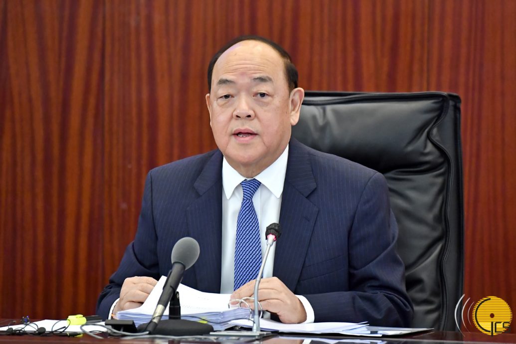 澳门特首贺一诚突放13天长假引政界热议