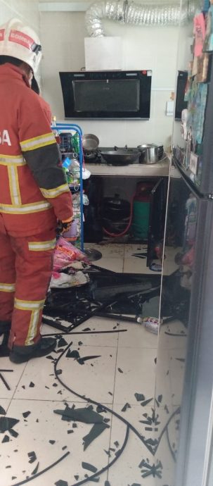 煮饭时煤气桶爆炸  引小火患1人轻伤