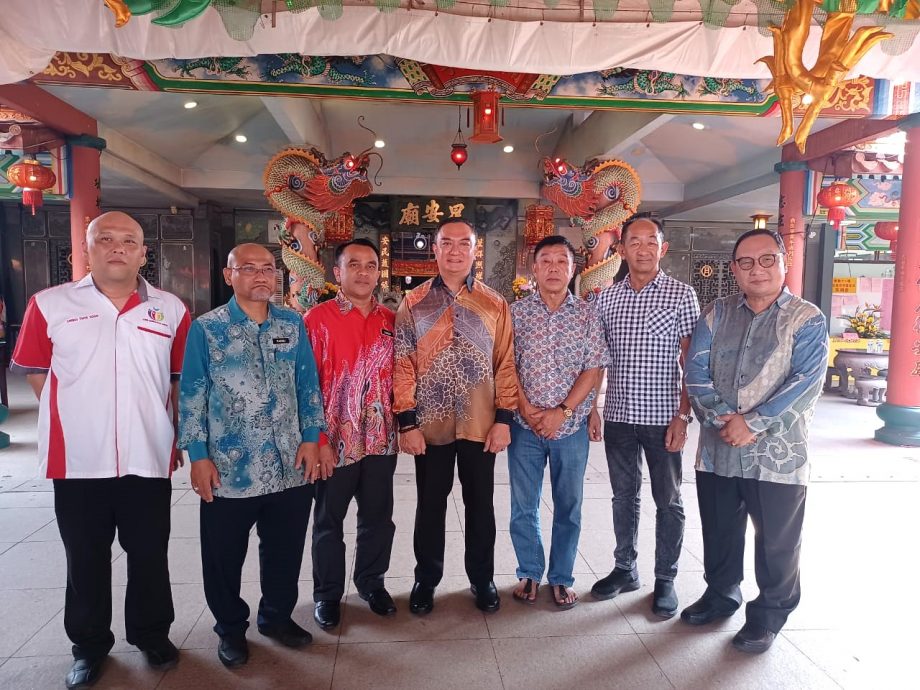 版头-大都会/翠岭镇国中访星安庙,获1万令吉捐献/4图