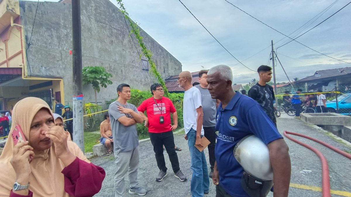 甘文丁新村8间木屋遭烧毁 26人失去家园