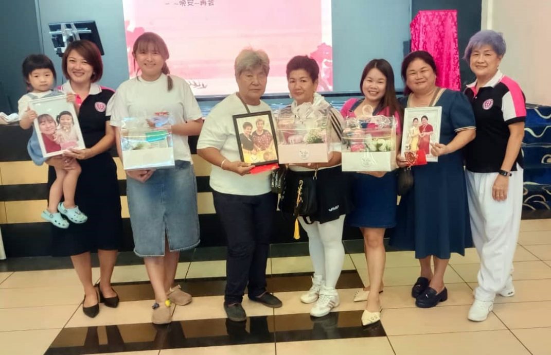 百乐姐妹会庆祝双亲节晚宴 捐3机构