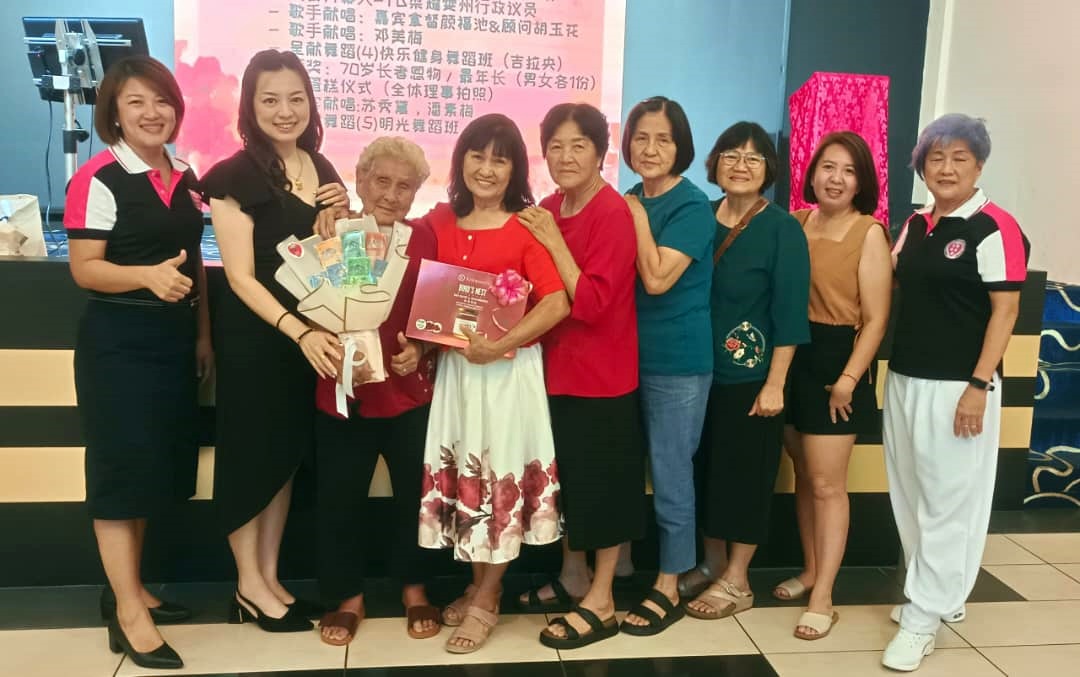 百乐姐妹会庆祝双亲节晚宴 捐3机构