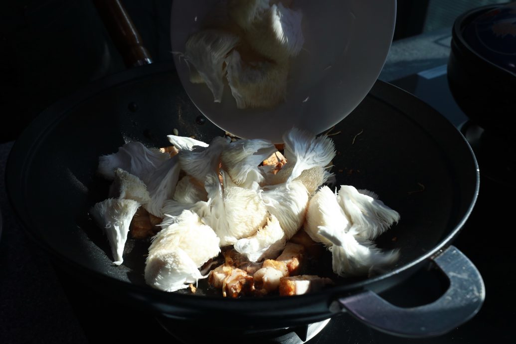 私房好菜 | “宝爸厨房”4烧肉料理  官耀鸿下厨减压 最爱研究新菜色