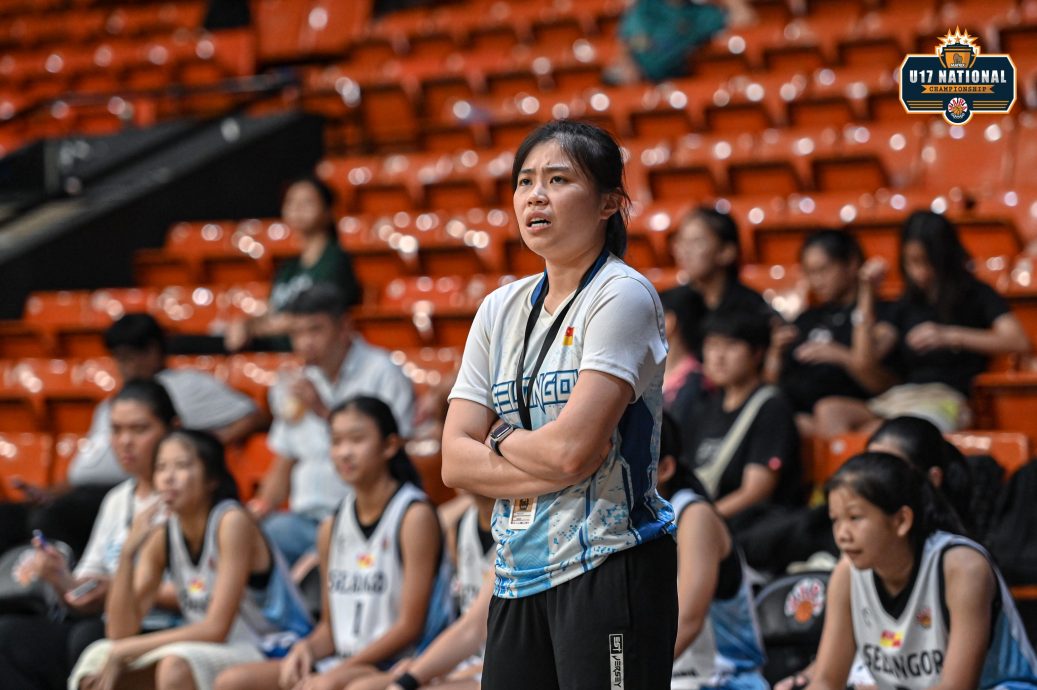 第58届17岁及以下全国篮球赛| 雪女卫冕征程顺遂  陈玉霞居安思危