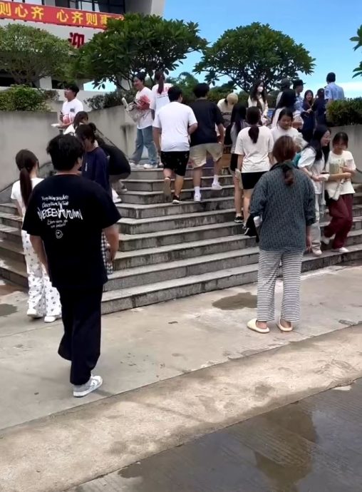 筷子姐反击  不满“被屈”贪心买万对筷子派同学