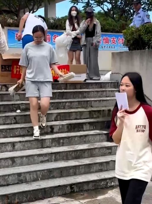 筷子姐反击  不满“被屈”贪心买万对筷子派同学