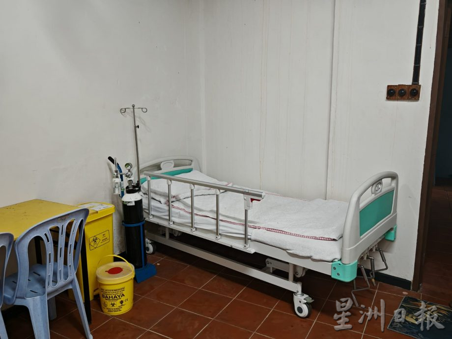 红屋社区志愿医疗队急救站,第一时间给有需要的游客医疗服务