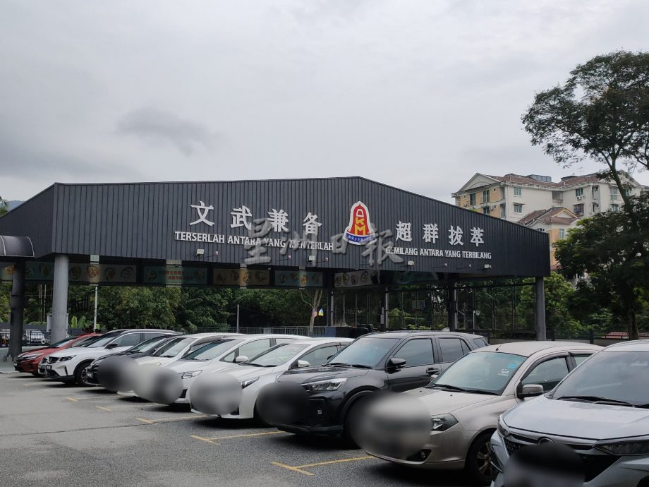 细述华小 | 铿锵步操带动纪律 公民二校顾好每个学生