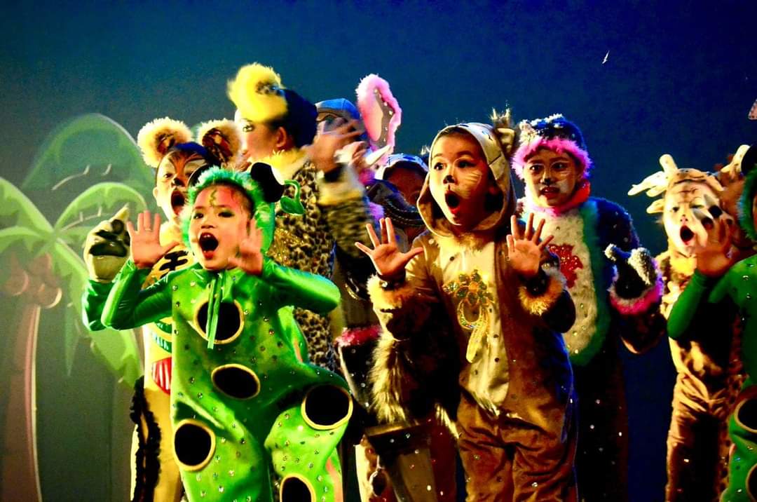 细述华小 | 铿锵步操带动纪律 公民二校顾好每个学生