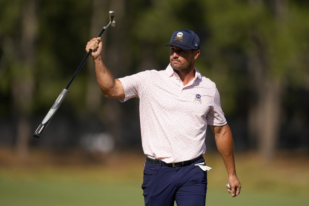 美国高球公开赛|3轮后领先次名3杆 德尚博第2冠在望