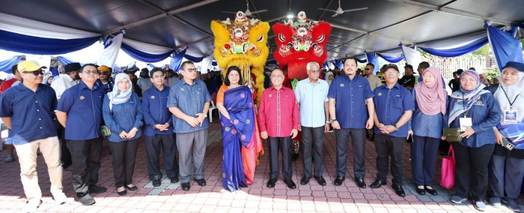 莎拉：团结和谐需从自身做起 展系列举措加强团结