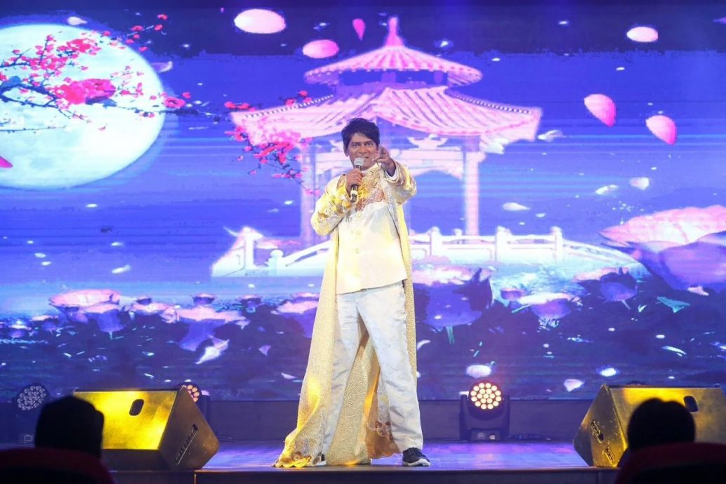 莫翰中风病逝|二儿来不及庆父亲节感遗憾 今起举行吊唁本周六出殡