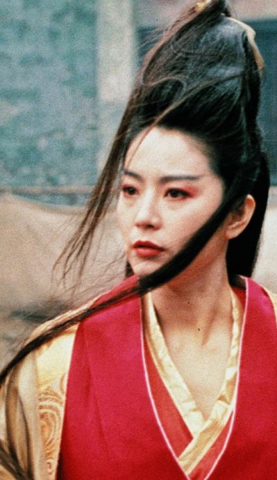 街拍摄影师偶遇“传奇”惊艳吓傻   林青霞主动握手获赞真正的巨星典范