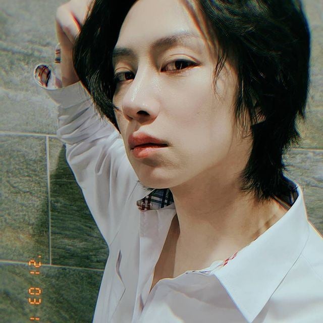 被曝带后辈出入声色场所 希澈驳斥“从来没有”