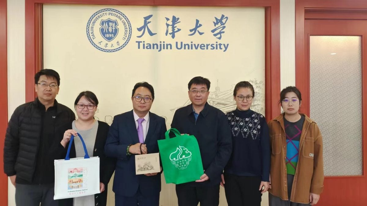 请关联马中建交/每日一篇/普通组/大马留华同学会会长林国元/马中建交50周年