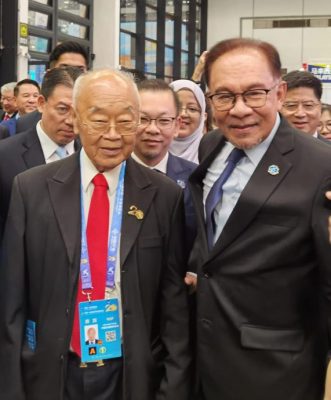 请关连马中建交/大马人/普通组/中国东盟商务协会总会总会长林玉唐/马中建交50周年