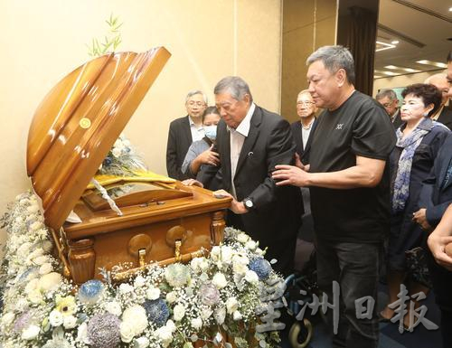 郑金炎丧礼现场照片