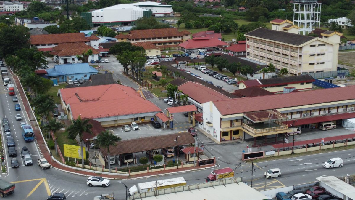 配合新霸市,江沙市议会建议江沙医院方将大门口改到跟霸市路口同一方向