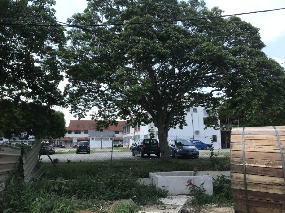 配合新霸市,江沙市议会建议江沙医院方将大门口改到跟霸市路口同一方向