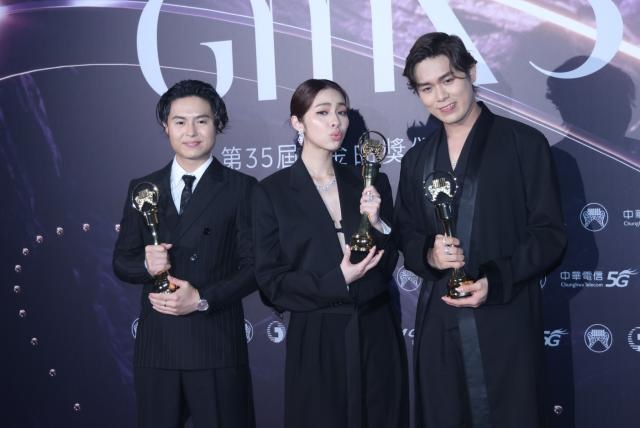 金曲35|MC HotDog一面倒赢歌王 杨乃文2票之差输孙盛希