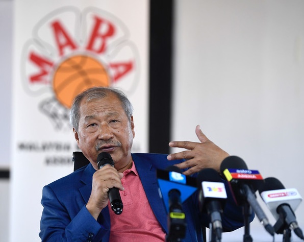 问题1年前已解决 李典和:甲篮总应翻阅会议记录