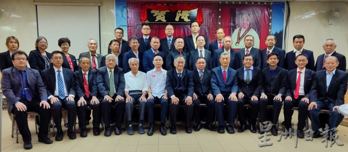 陈成木:大马面对挑战大 仍有多道坎需跨过