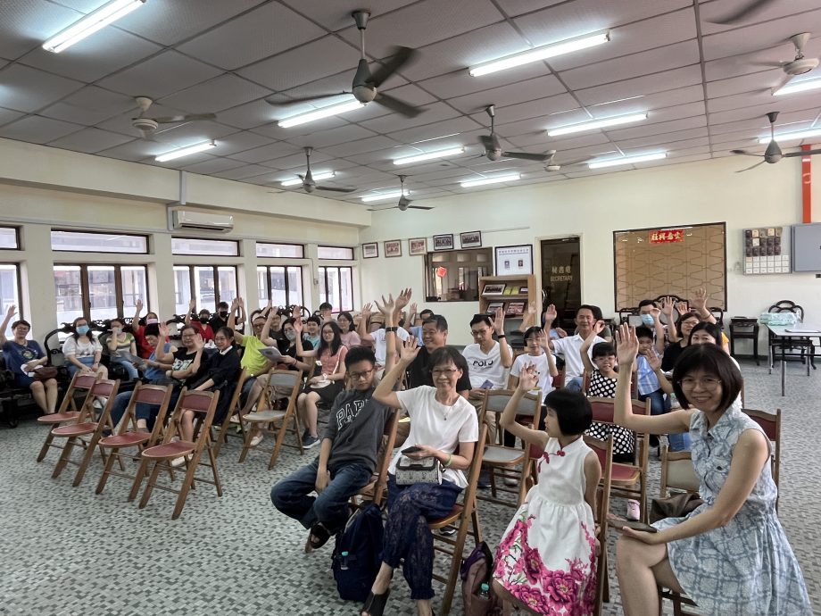 霹唐洋货绸布商公理事改选 蔡志钧第三度蝉联会长