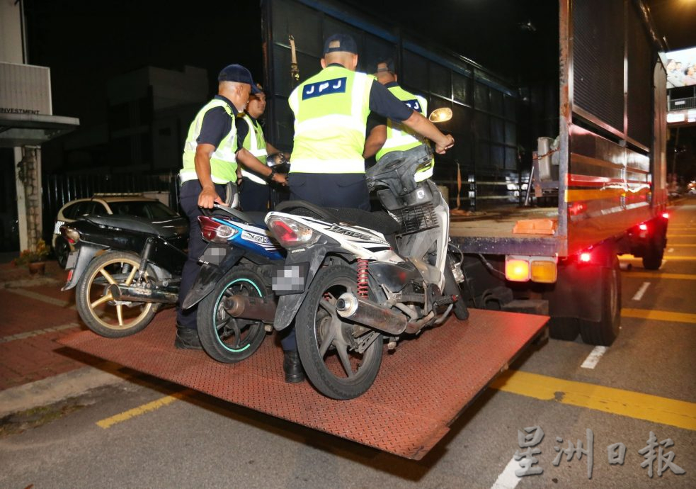 霹陆交局哈芝节执法行动 开逾1万2000张罚单 无驾照最多