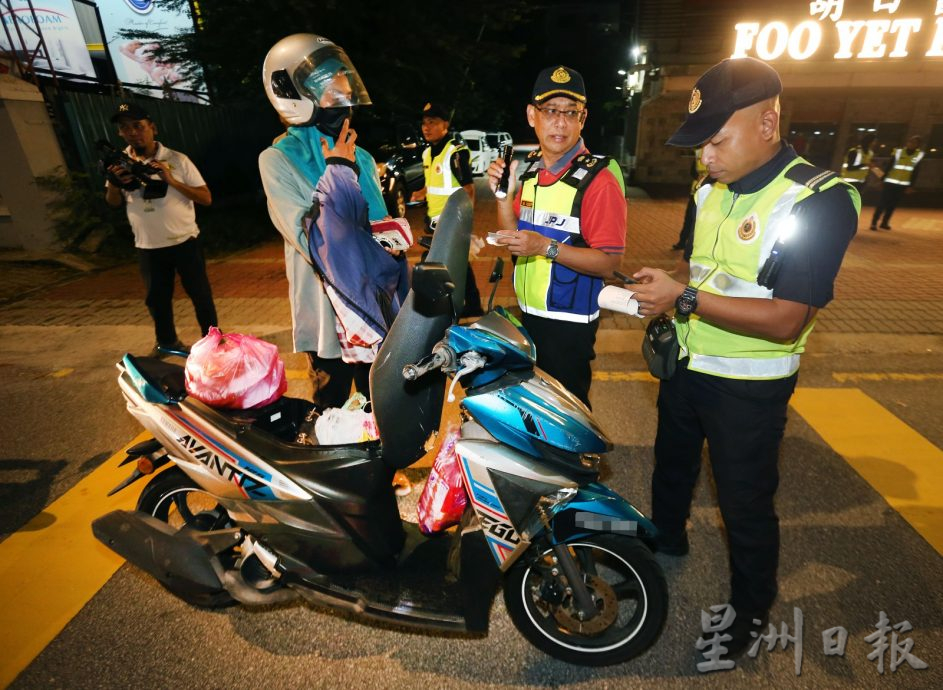 霹陆交局哈芝节执法行动 开逾1万2000张罚单 无驾照最多