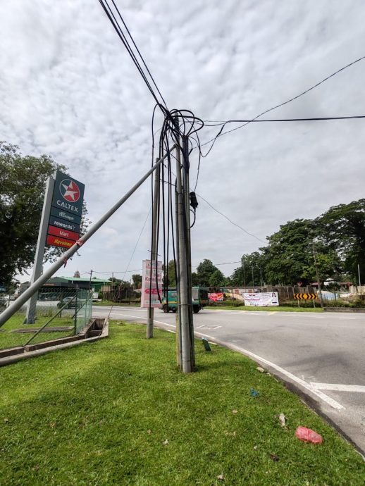 霹:封面主文/平均2天1宗累3人伤 怡掀井盖偷电缆案严重