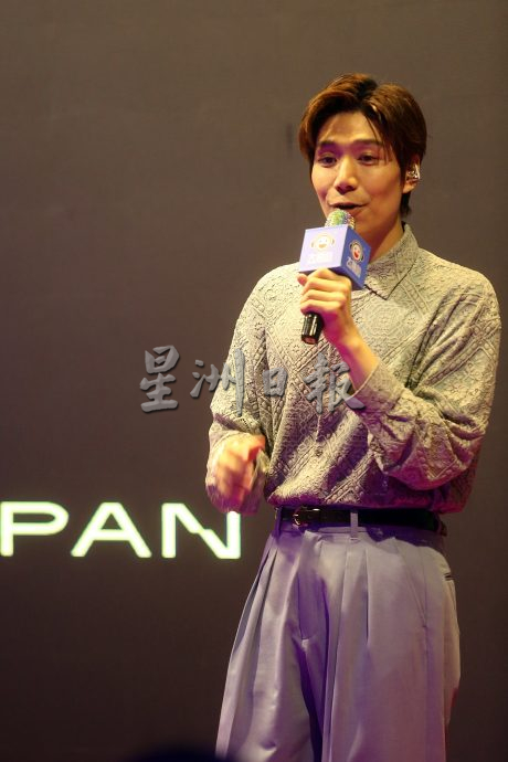 音乐会获女友捧场 潘裕文看俊倩眼神拉丝