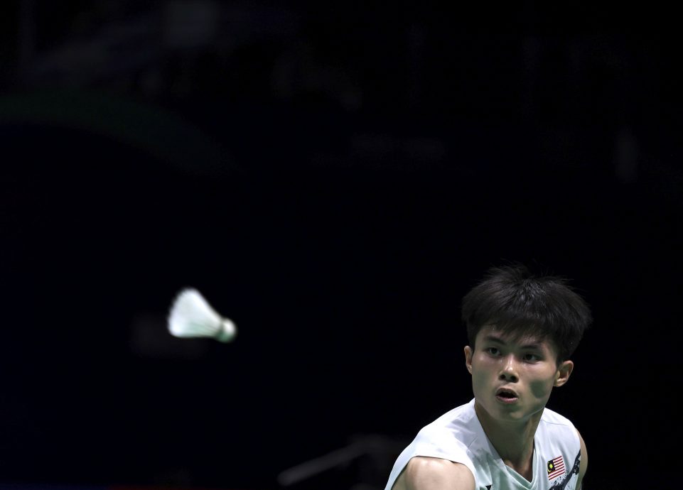 高雄羽球超级100赛|2比0力挫戚又仁  贺首维勇闯8强