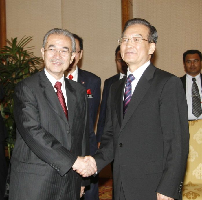 (19/6见报)马中建交特辑/(C)2005年至2012年/马中建交50周年/紧密交往期