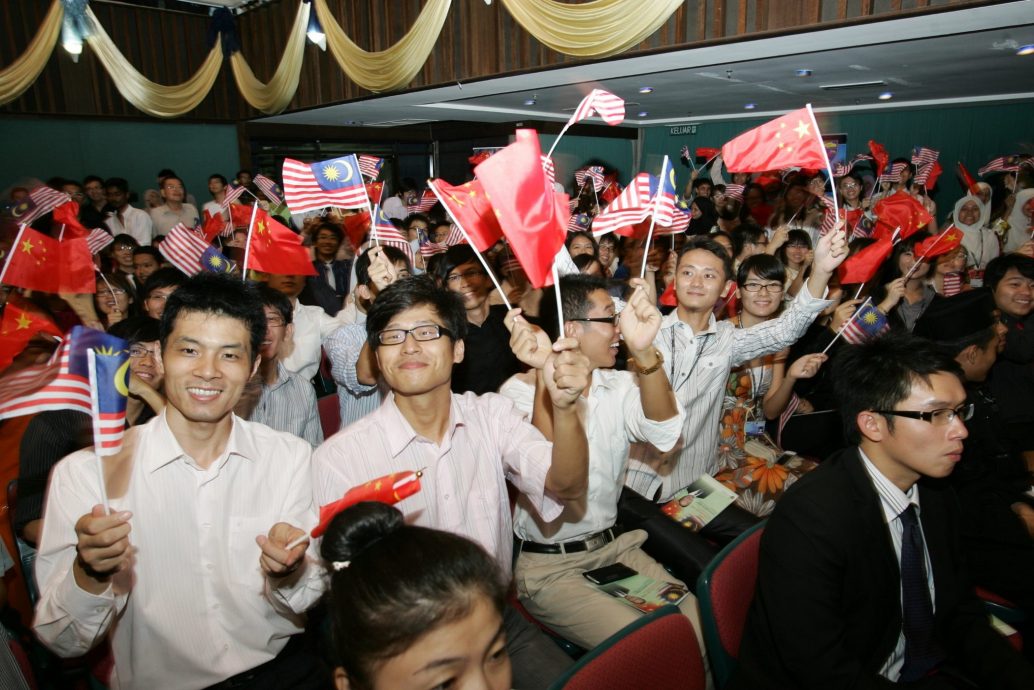 (19/6见报)马中建交特辑/(C)2005年至2012年/马中建交50周年/紧密交往期