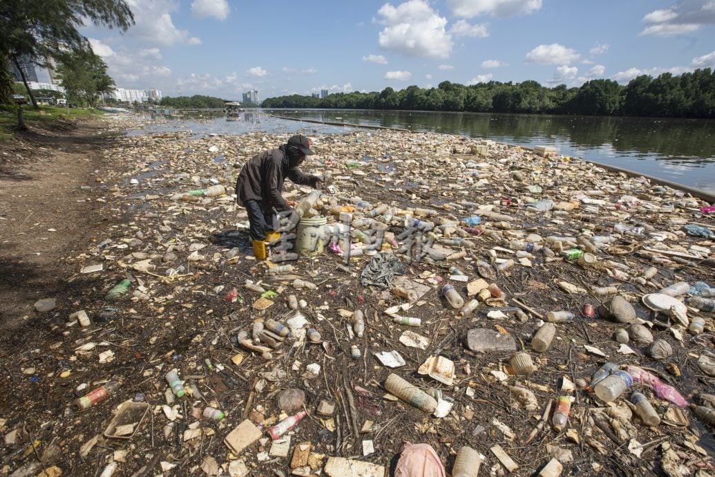 星角摄/地不佬河垃圾清不完