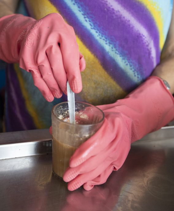 (6月6日见报)星角摄 | 百年凉茶铺让你“苦尽甘来”