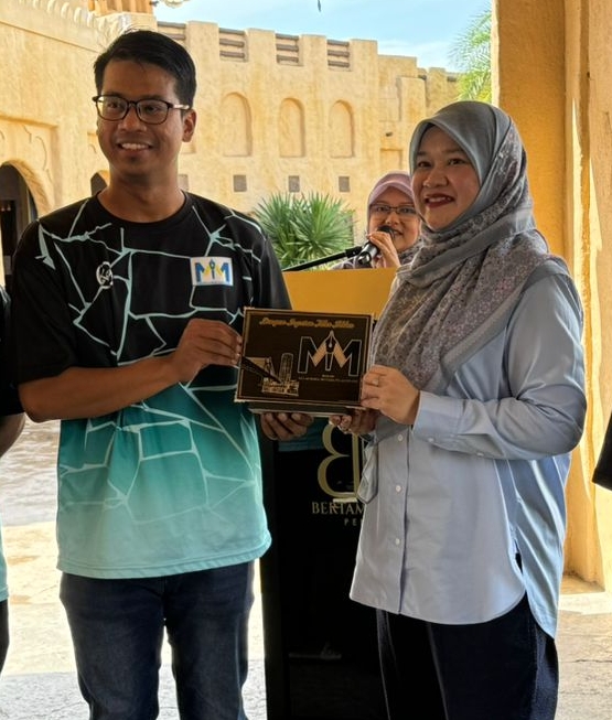 (全国版)法丽娜:双语课程计划课题不应该被放大。