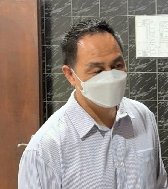 (全国版)涉嫌向一名华裔索求400万令吉及收取267万5150令吉的贿赂金,两名华裔男子被控10控状。