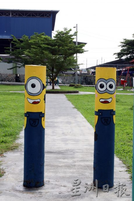 星角摄:万茂新村最熟悉的一道风景—街画