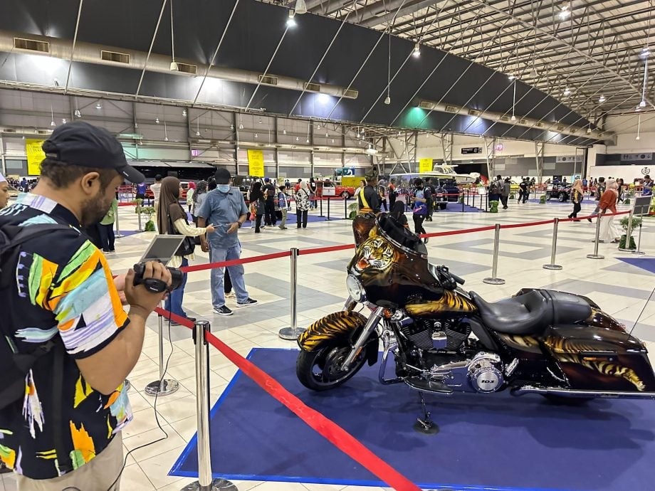 （即日下古城版p3）37辆豪车在MITC展出5天