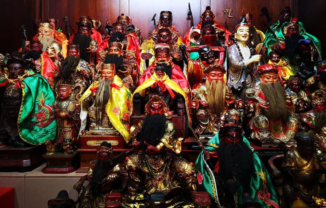 （古城封底主文）《庙堂之旅》一尊超过300年的张公圣君神像，一个乩童的指引　金山宫从住家变神庙