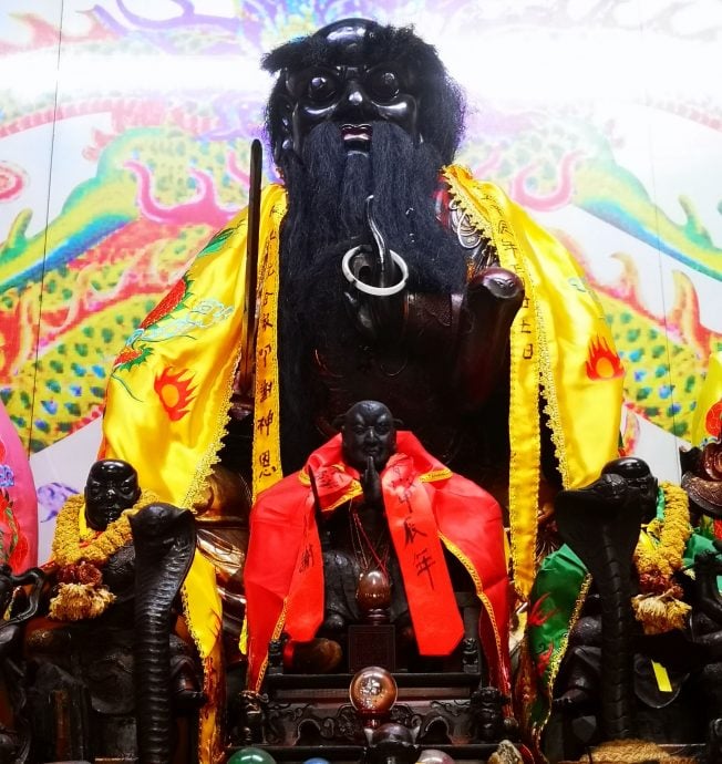 （古城封底主文）《庙堂之旅》一尊超过300年的张公圣君神像，一个乩童的指引　金山宫从住家变神庙