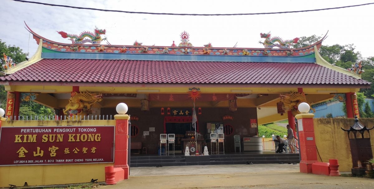 (古城封底主文)《庙堂之旅》一尊超过300年的张公圣君神像,一个乩童的指引 金山宫从住家变神庙