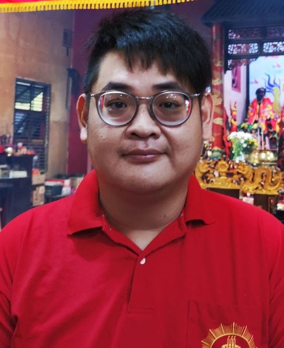(古城封底主文)《庙堂之旅》一尊超过300年的张公圣君神像,一个乩童的指引 金山宫从住家变神庙