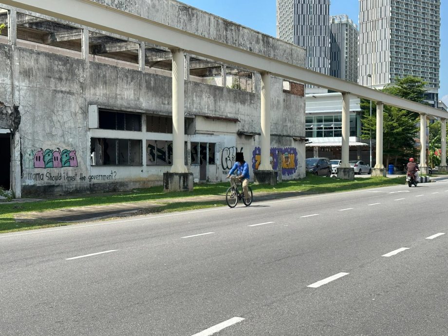 (古城封面主文)市区脚车道重画 骆慧茹呼吁善用脚车道