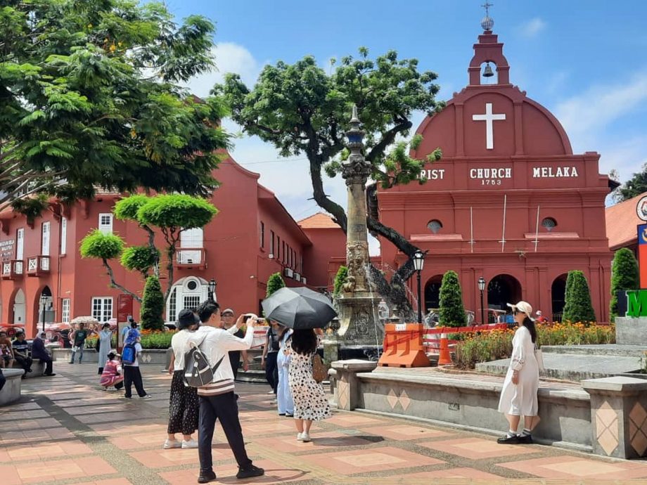 (古城封面主文)柴油津贴取消,旅费上涨30%