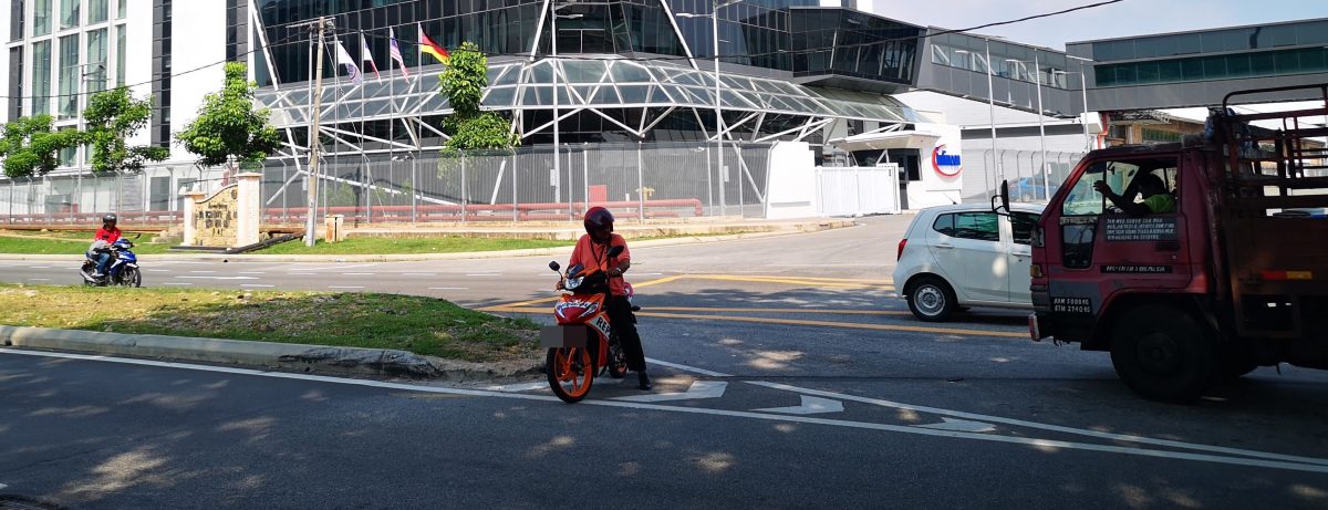 (古城封面主文)英飞凌路口车祸不断 李翰霖建议关闭从英飞凌至慈济会所前的3路口 改善交通安全